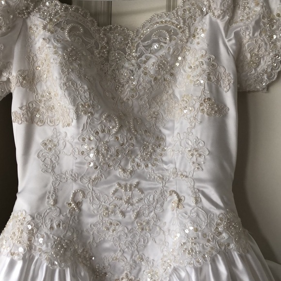 Vintage Wedding Dress - Picture 3 of 12